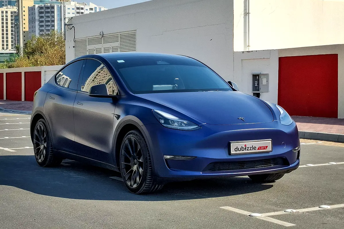 Tesla Model Y 2024 — photo 1 of 14