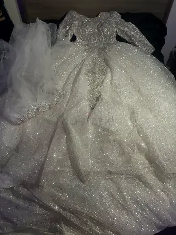 Elegant White Sparkly Wedding Dress with bedding - Cotour Design