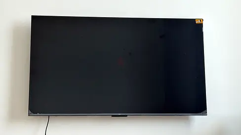TV screen for Sale ( new,  6 months used )