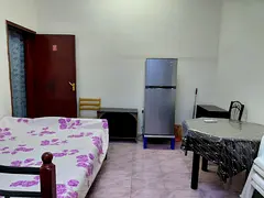 Spacious bedroom with separate bathroom at Al Qassimiya for Indian couple/ Executive lady bachelor.