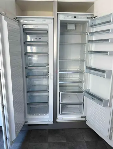 Bosch fridge freezer built-in latest model neat and clean good condition same like new condition