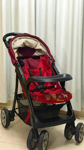 Red and Black Lightweight Stroller - Perfect for On-the-Go Parents!