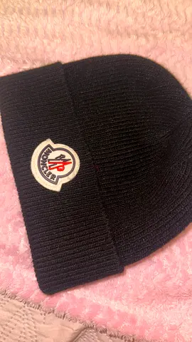 Original moncler beanie!!!