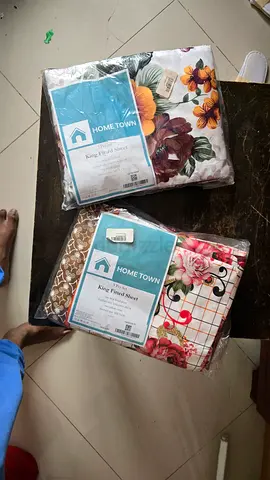 Brand new Home town king size bedsheets with pillow covers