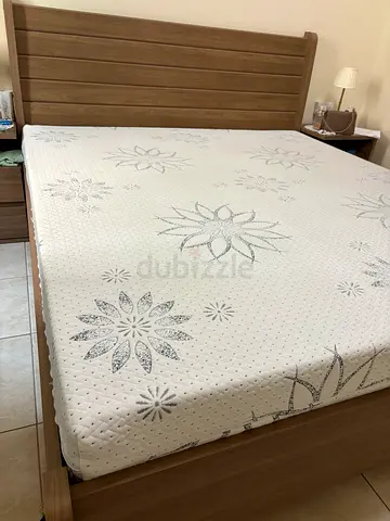 Medicated king size hard foam mattress in perfect condition