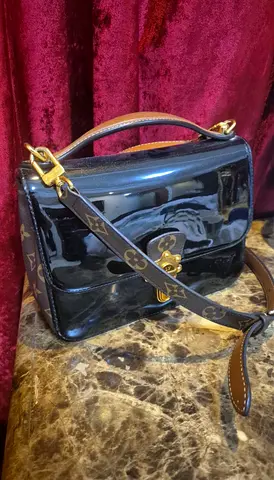CHERRYW.BB VER.MIR.NOIR Louis Vuitton Handbag