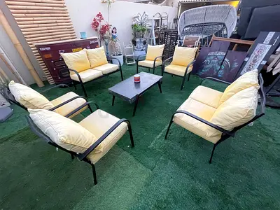 8 seats 2+2+1+1+1+1 aluminum sofa set comes with brand new cushions 
Dimensions sofa 125x63
Chairs 6