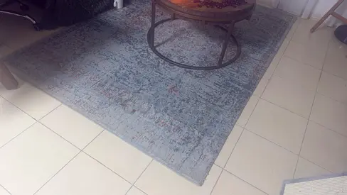 Elegant Abstract Rug in Blue and Gray