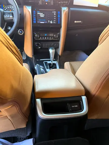 2020 Toyota FORTUNER 照片 12