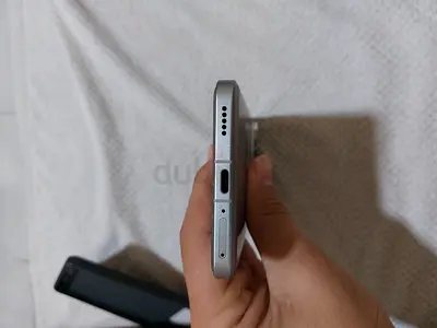 هاتف شاومي 14 تي برو للبيع بذاكر 512 16 جي بي رام بلون الرمادي مستعمل ثلاثه اسابيع