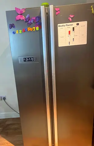 Fredelvry Samsung large double door refrigerator