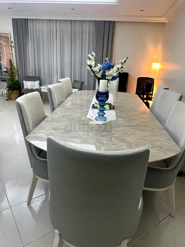 Dinning table with chairs