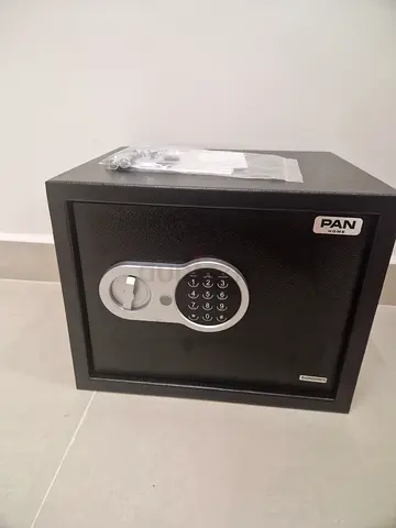 Safe- deposit box