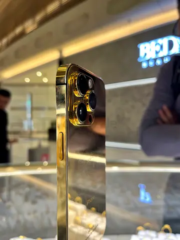 Stylish Gold-Plated iphone 14 pro 256