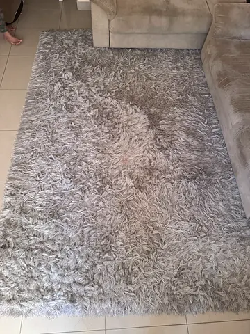 Cozy Gray Shaggy Area Rug for Sale 300x200