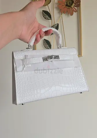 Elegant White Handbag