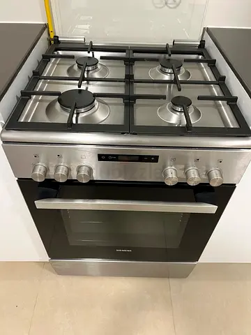 Siemens 2in1 Top Gas Oven Electric 6 MONTHS OLD , DELIVERY + WARRANTY