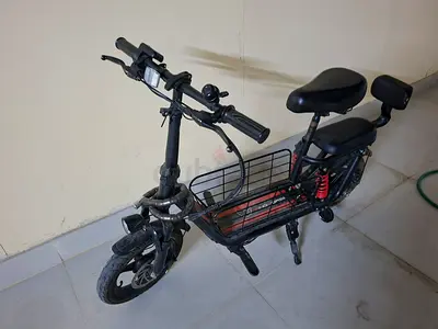 Electric Seated Scooter with Basket