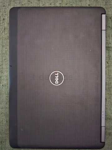 DELL Latitude E7240 Screen 12.5- 2.5GHz Core i5, 8GB RAM, 256GB HDD, Windows 10 Pro - 350.00AED