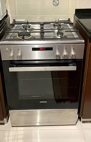 Siemens Gas Cooker with Oven for Sale
