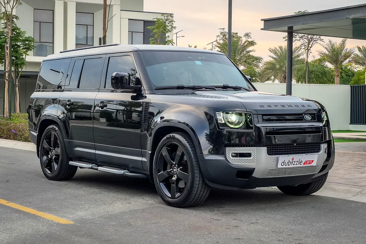 Land Rover Defender 2023 — photo 1 of 19