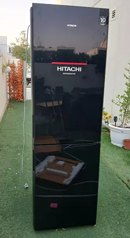 Hitachi bottom freezer