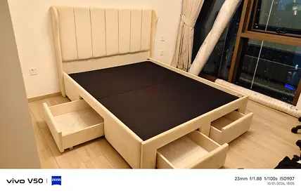 New cosotmerize 160*200 queen bed with 4 drawers