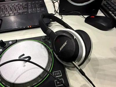 The Next Beat DJ controller with Bose headphone