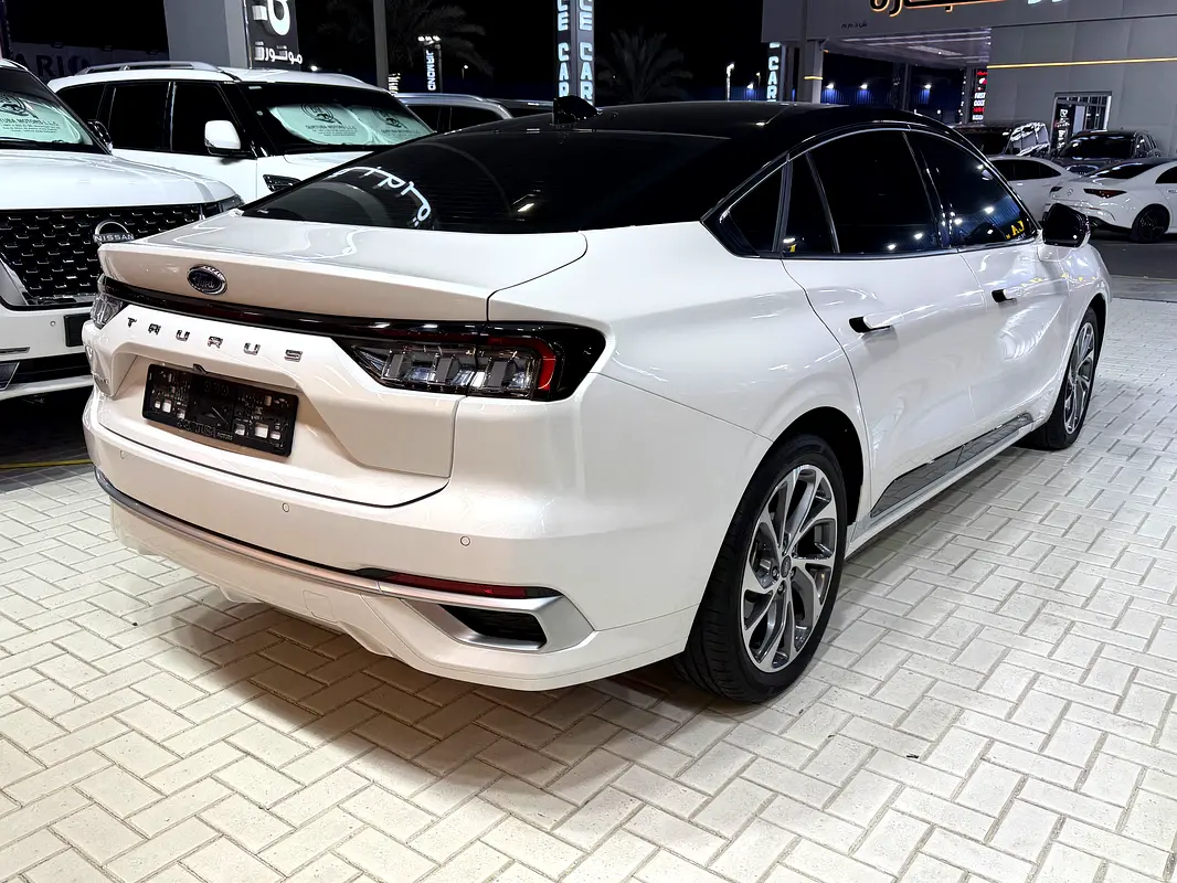 Ford Taurus 2025