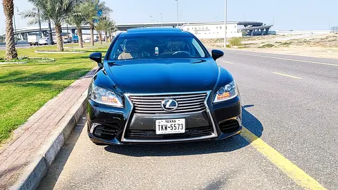 LEXUS LS460 2016 USA SPACE FULL OPTION WITH SUNROOF LETHER SITES CROSS CONTROL VERY CLEAN CAR NO ACC