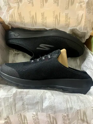 Sketchers women shoes