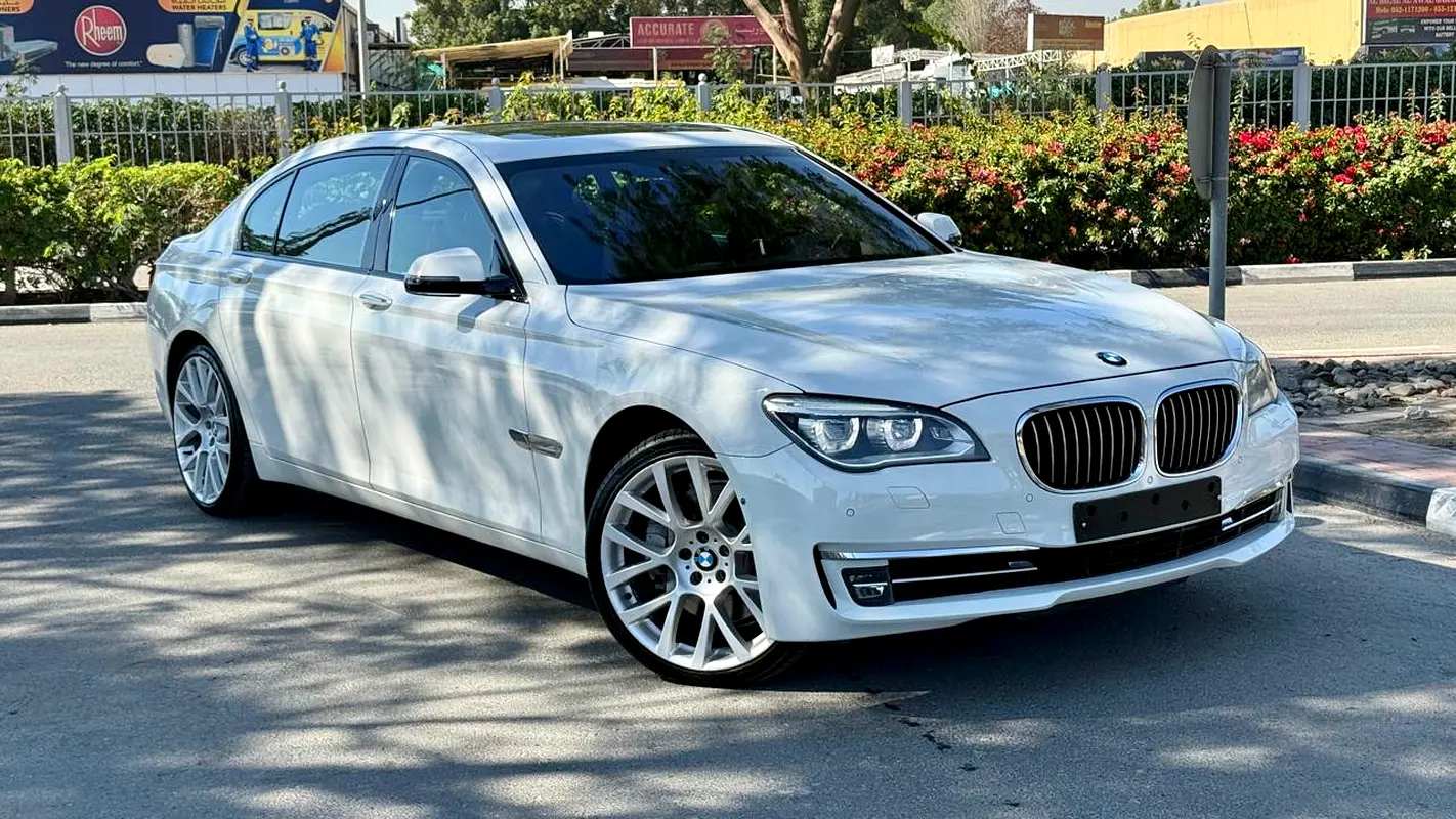 BMW 7-Series 2014 — photo 1 of 18