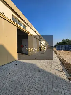 A unique opportunity to rent warehouses in a prime location close to main roads, suitable for variou