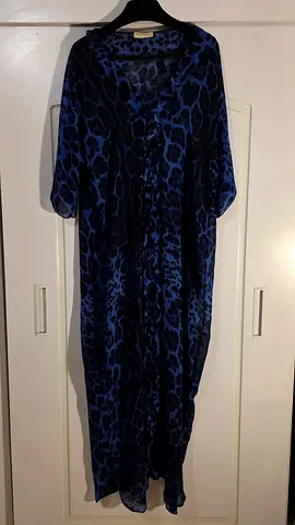 Elegant Blue Leopard Print Maxi Dress