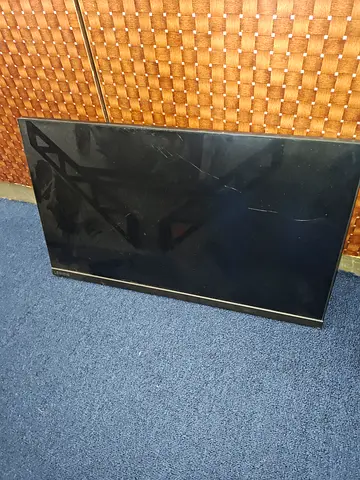 27 Gaming Monitor (240Hz) - Cracked