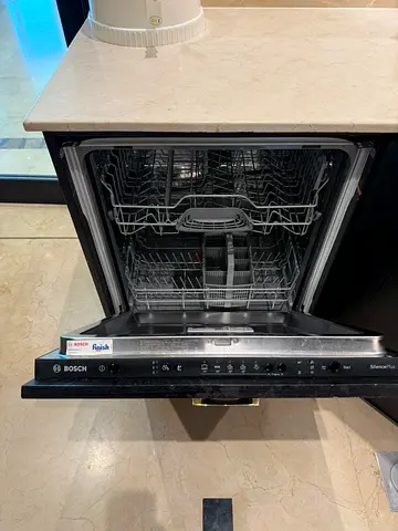 Fredelvry Bosch fully integrated dishwasher
