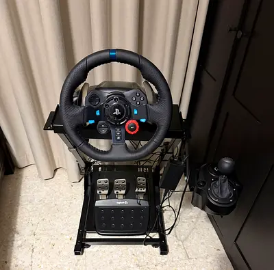 Logitech G29 Racing Wheel with Stand, Pedals and gear.