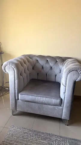 2 single Sofas