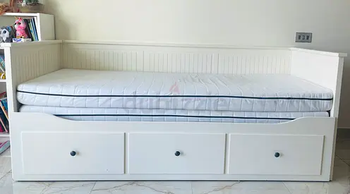 Ikes Hemnes Bed