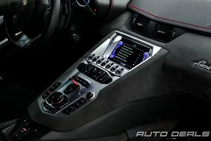2016 Lamborghini AVENTADOR — миниатюра 18