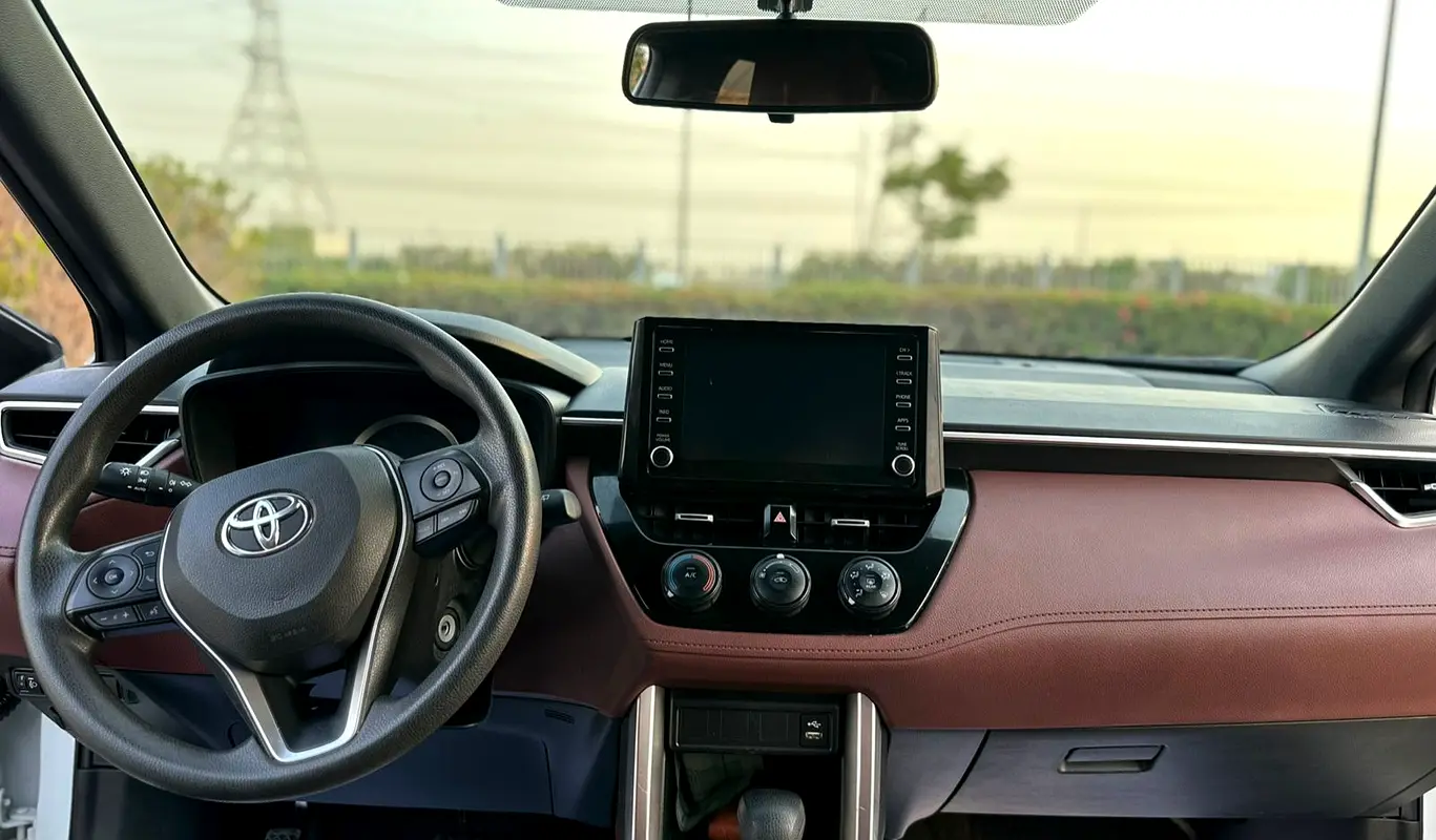 /ar/city-dubai/cate-car-used-car/toyota-corolla-cross-2023-1-8l-xle-hev-hybrid-cvt-fwd-45762496567576576/-11