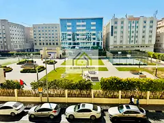 2BR Unit With Parking+Store Closed to Park