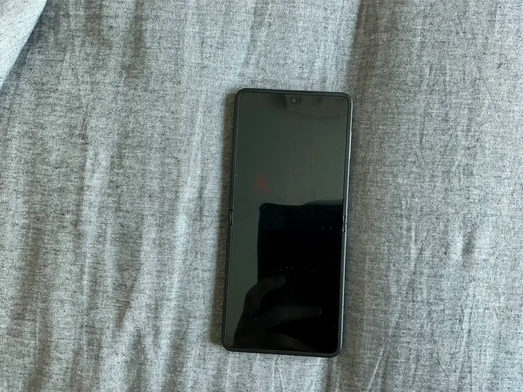 Samsung Z Flip 7 256gb