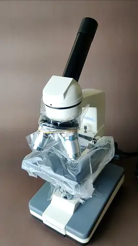 Premiere Microscope (4x, 10x, 40x)