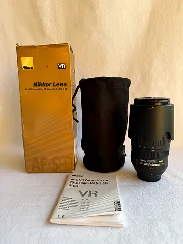 Nikon AF-S VR Zoom-Nikkor 70-300mm f/4.5-5.6G IF-ED Lens