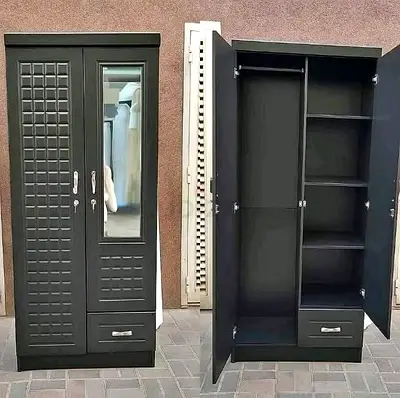 2 door wardrobe selling