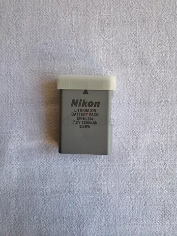 Nikon EN-EL14A Rechargeable LI-ION Battery (1230mAh) with cap (1/2)