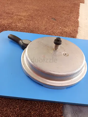 Pressure cooker