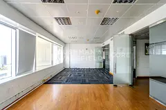 Partitioned Office | 4 Parking Spaces | Sea View