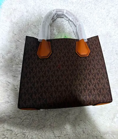 Stylish Michael Kors Tote Bag for Sale